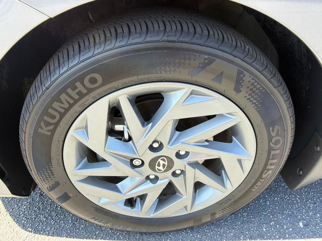 2025 Hyundai Elantra Blue - Photo 11