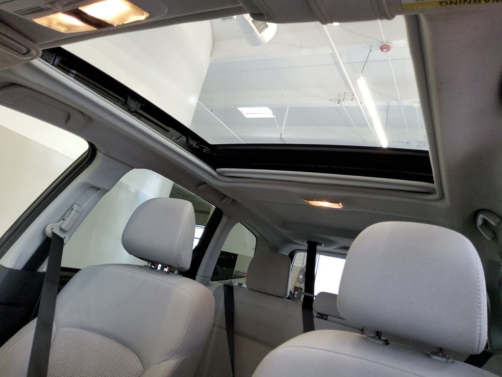 Used 2018 Gray Subaru 2.5i Premium image 24