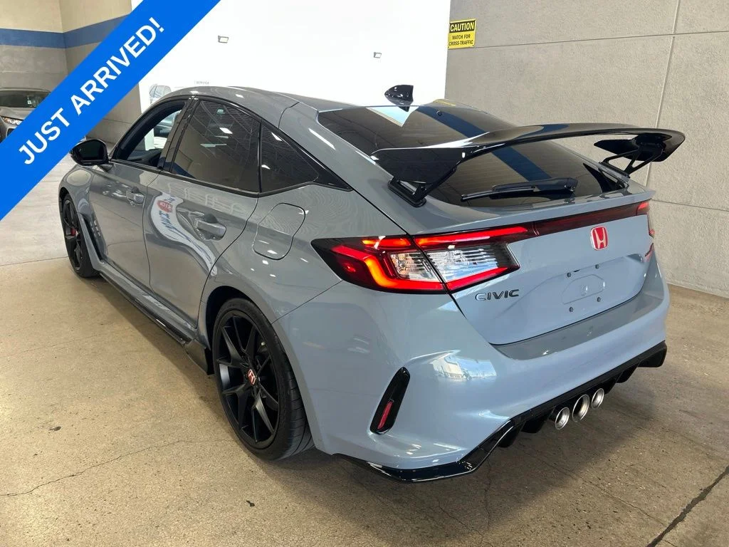 Certified Used 2023 Sonic Gray Pearl Honda  image 4