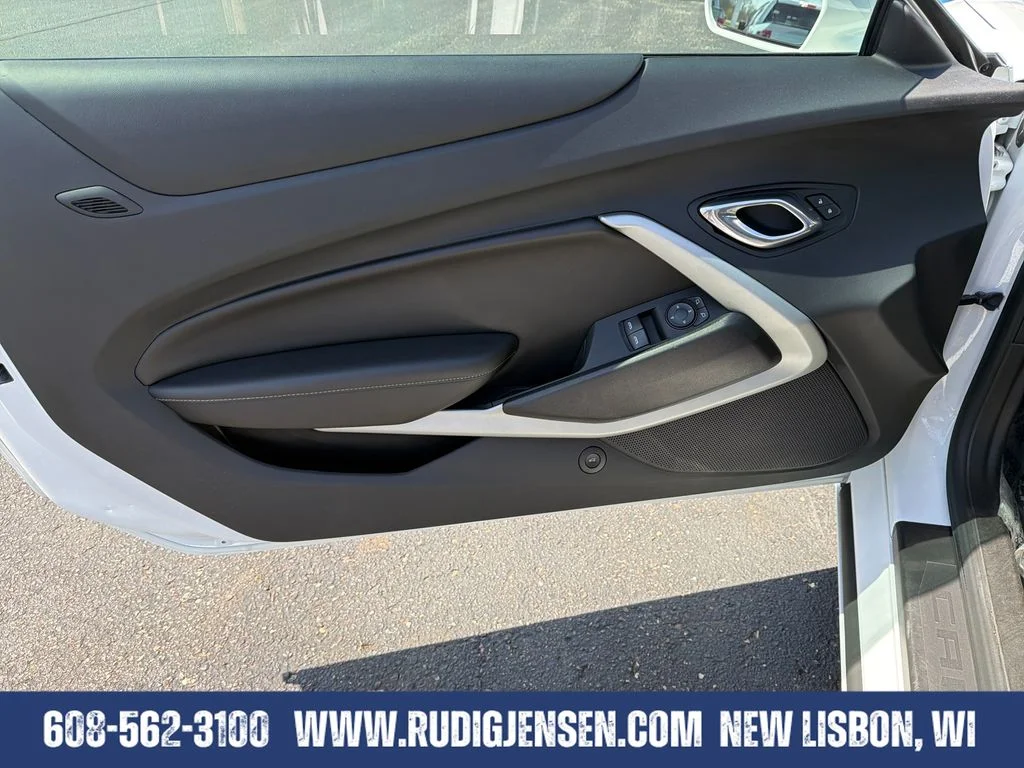 Used 2018 Summit White Chevrolet SS image 10