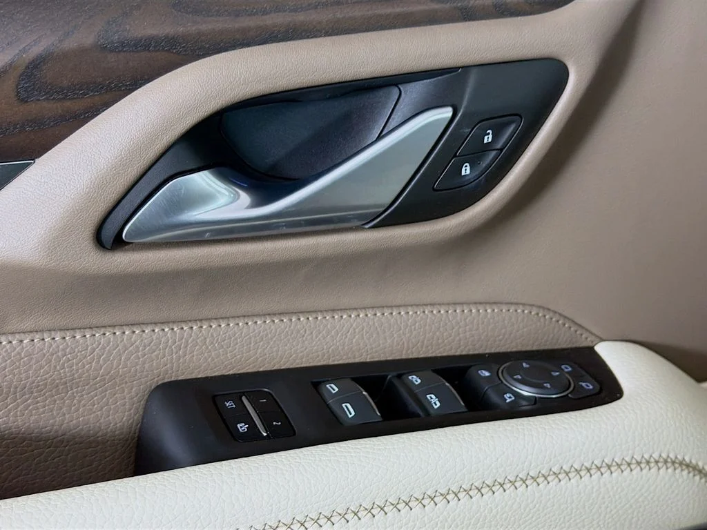 Used 2022 Black GMC Denali image 18
