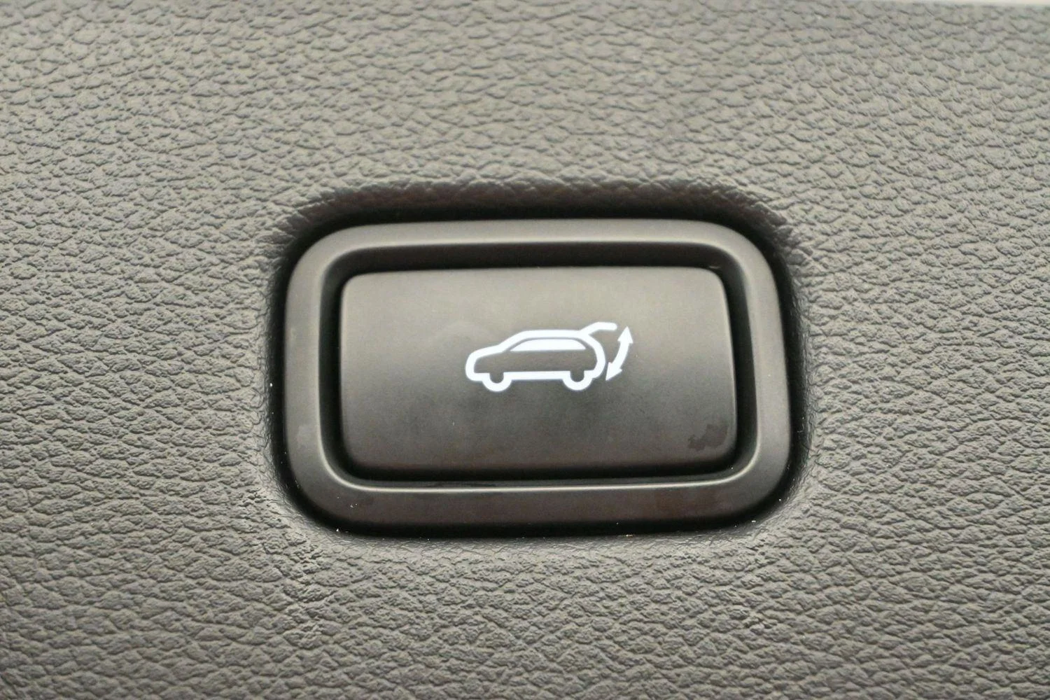 Used 2023 Hyper White Hyundai Limited image 11