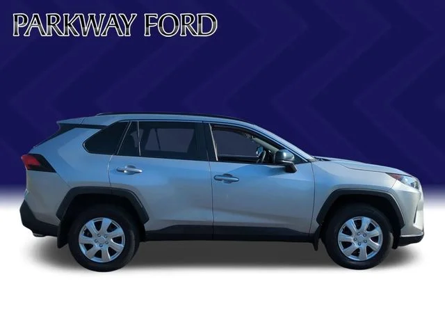 Used 2020 Silver Toyota LE image 6