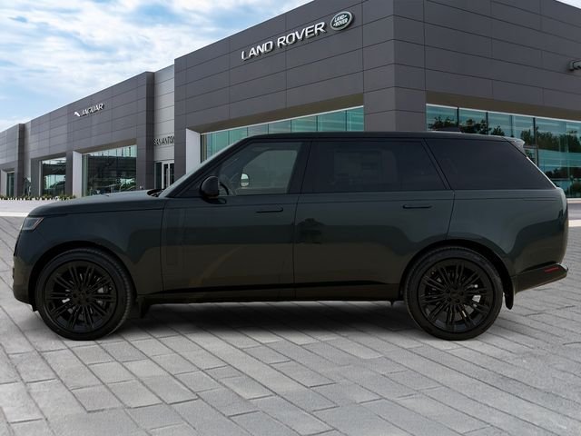 New 2026 Belgravia Green Land Rover SE image 2