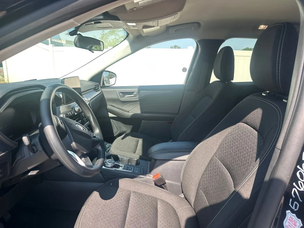 Used 2025 Black Ford Active image 11