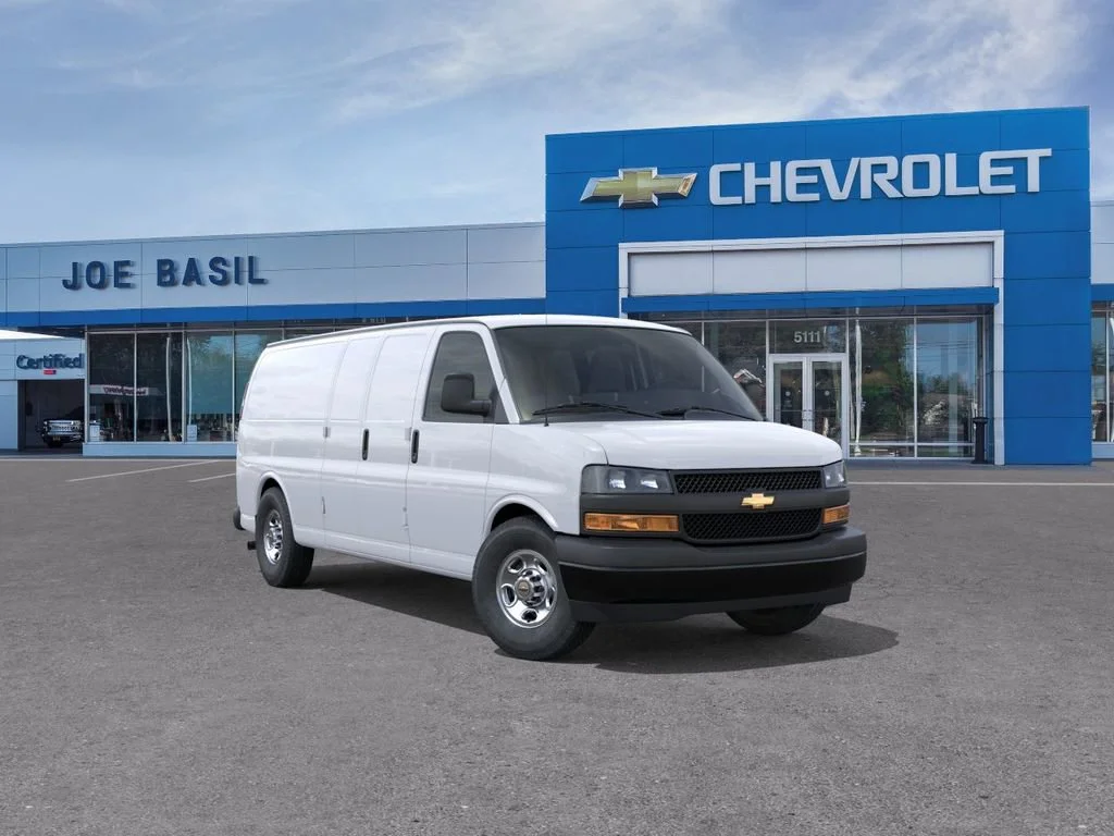 2026 Chevrolet Express 3500 Extended Work Van's photo