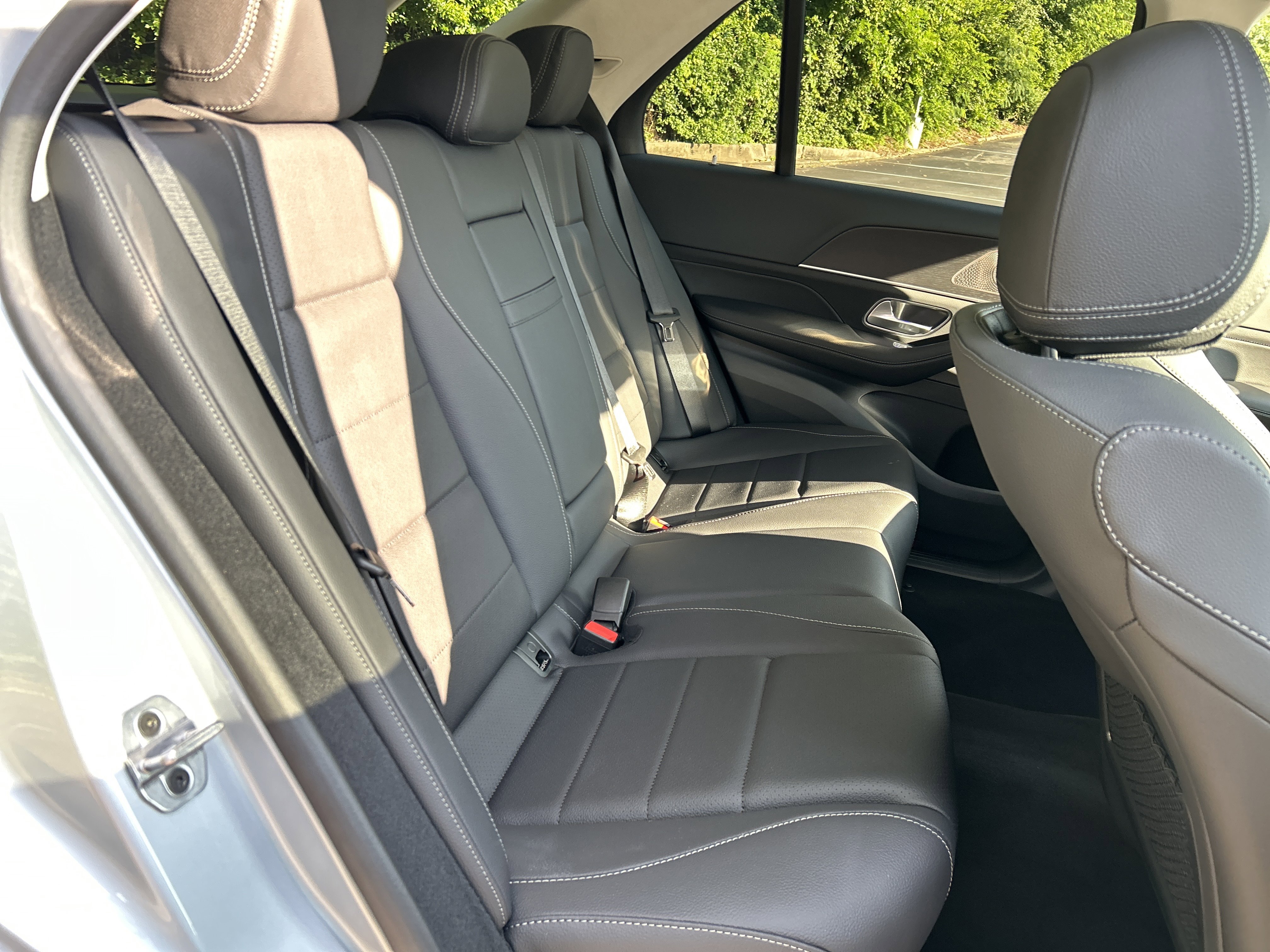 New 2026 Cirrus Silver Metallic Mercedes-Benz GLE 450 4MATIC® SUV image 40