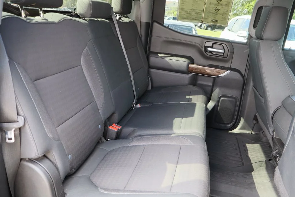 Used 2020 Blue GMC SLE image 25