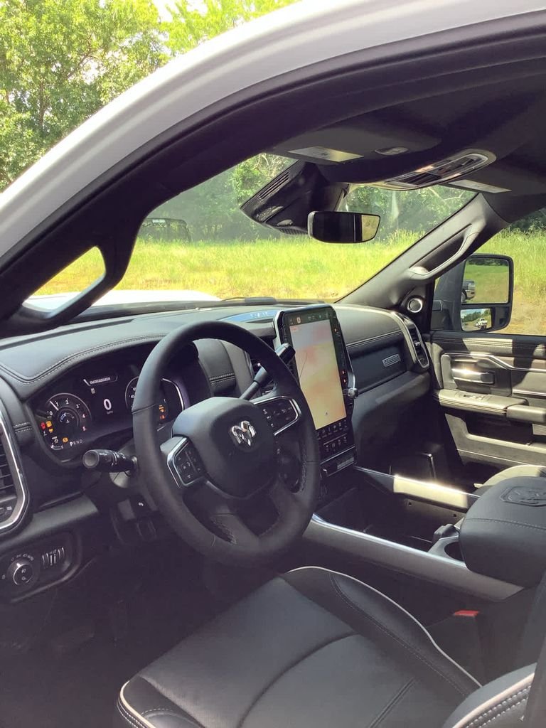 2025 RAM 2500 Laramie - Photo 32