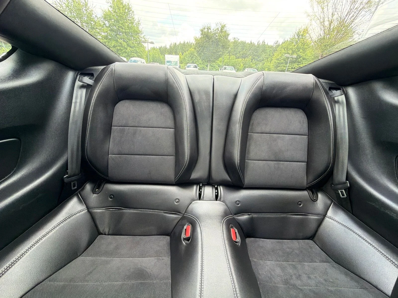 Used 2021  Ford GT Premium image 6