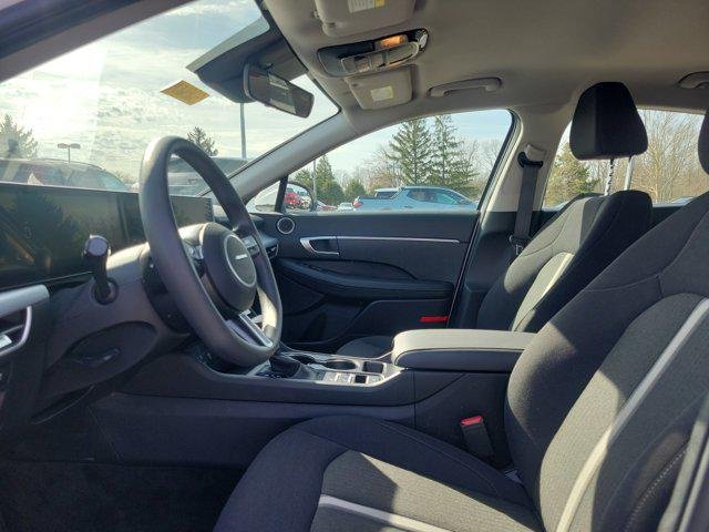 2025 Hyundai Sonata SE - Photo 15