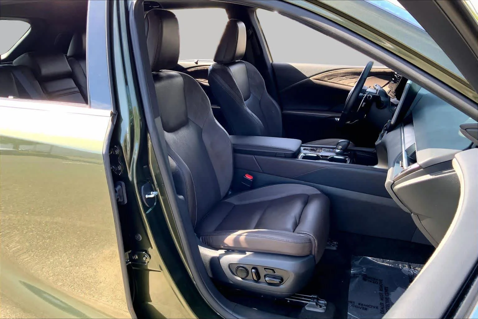 Certified Used 2024 NORI GREEN PEARL Lexus Luxury image 10