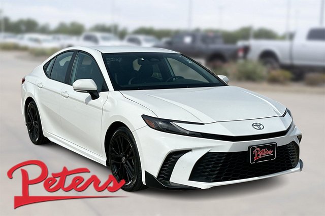 Used 2025 Toyota Camry SE FWD 4D Sedan