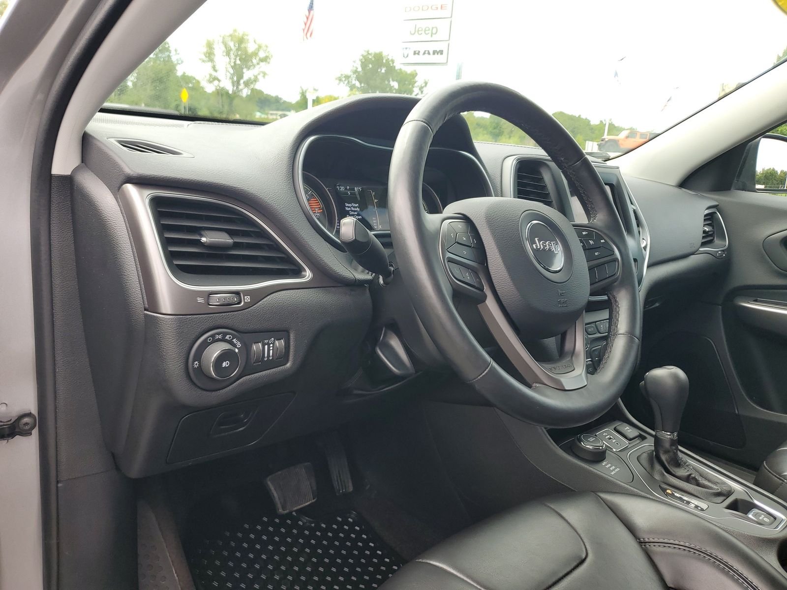 Certified Used 2019 Silver Jeep Latitude Plus image 8