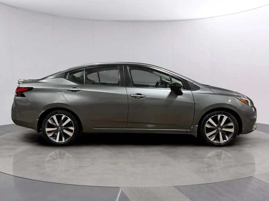 Used 2021 Nissan Versa Sedan SR with VIN 3N1CN8FV8ML897001 for sale in Oconomowoc, WI