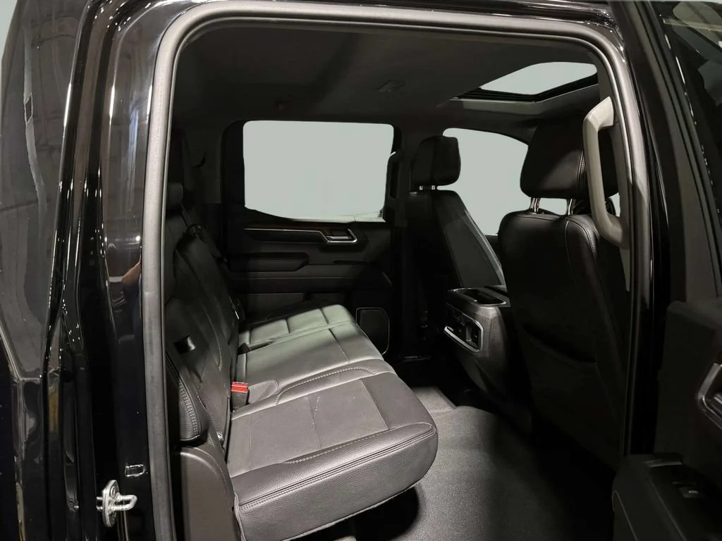 Used 2023 Onyx Black GMC Denali image 29