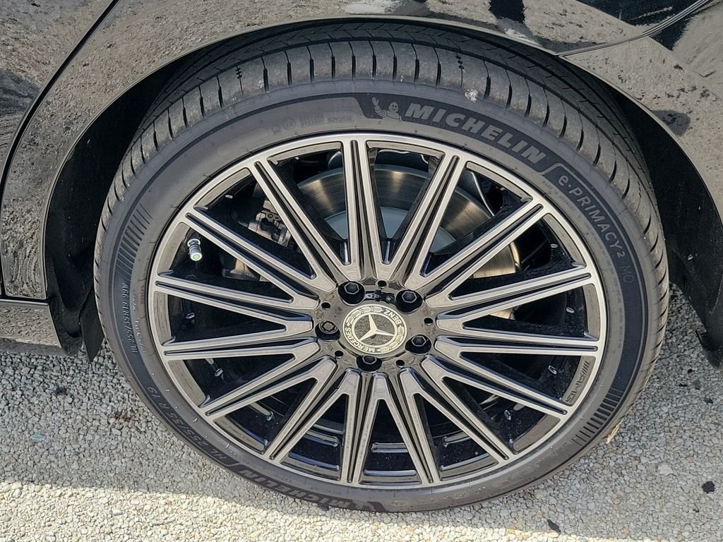 New 2027 Night Black Mercedes-Benz CLA 250+ image 8