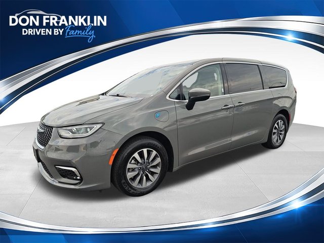 2023 Chrysler Pacifica Hybrid Touring L