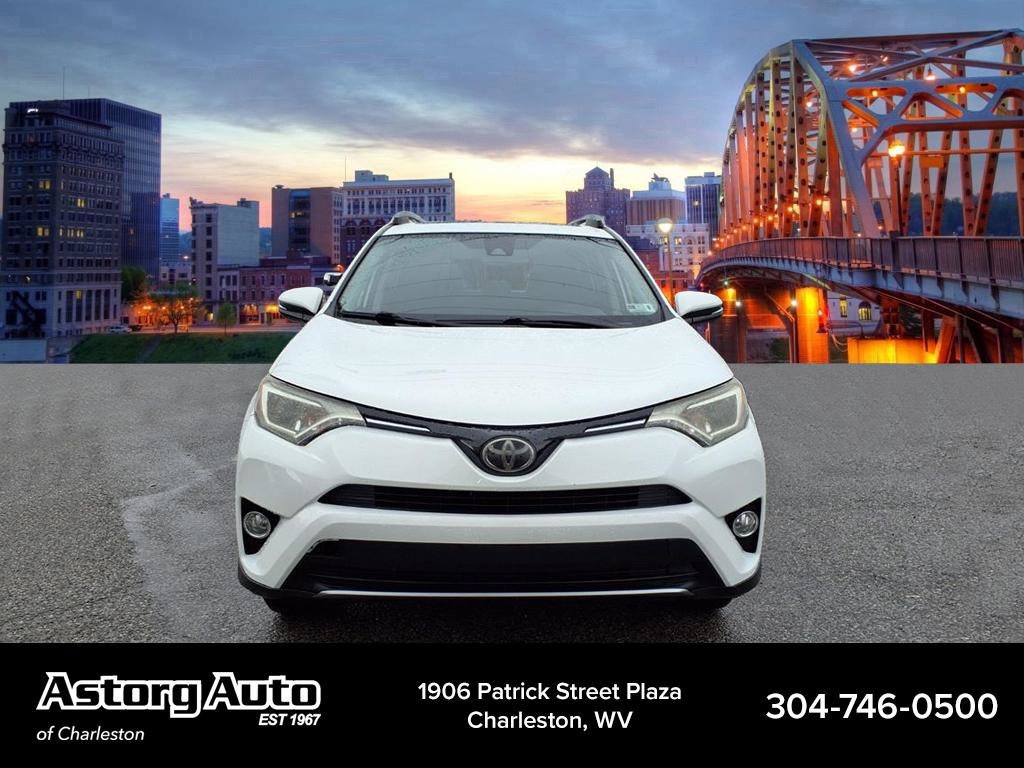 Used 2018 White Toyota XLE image 8