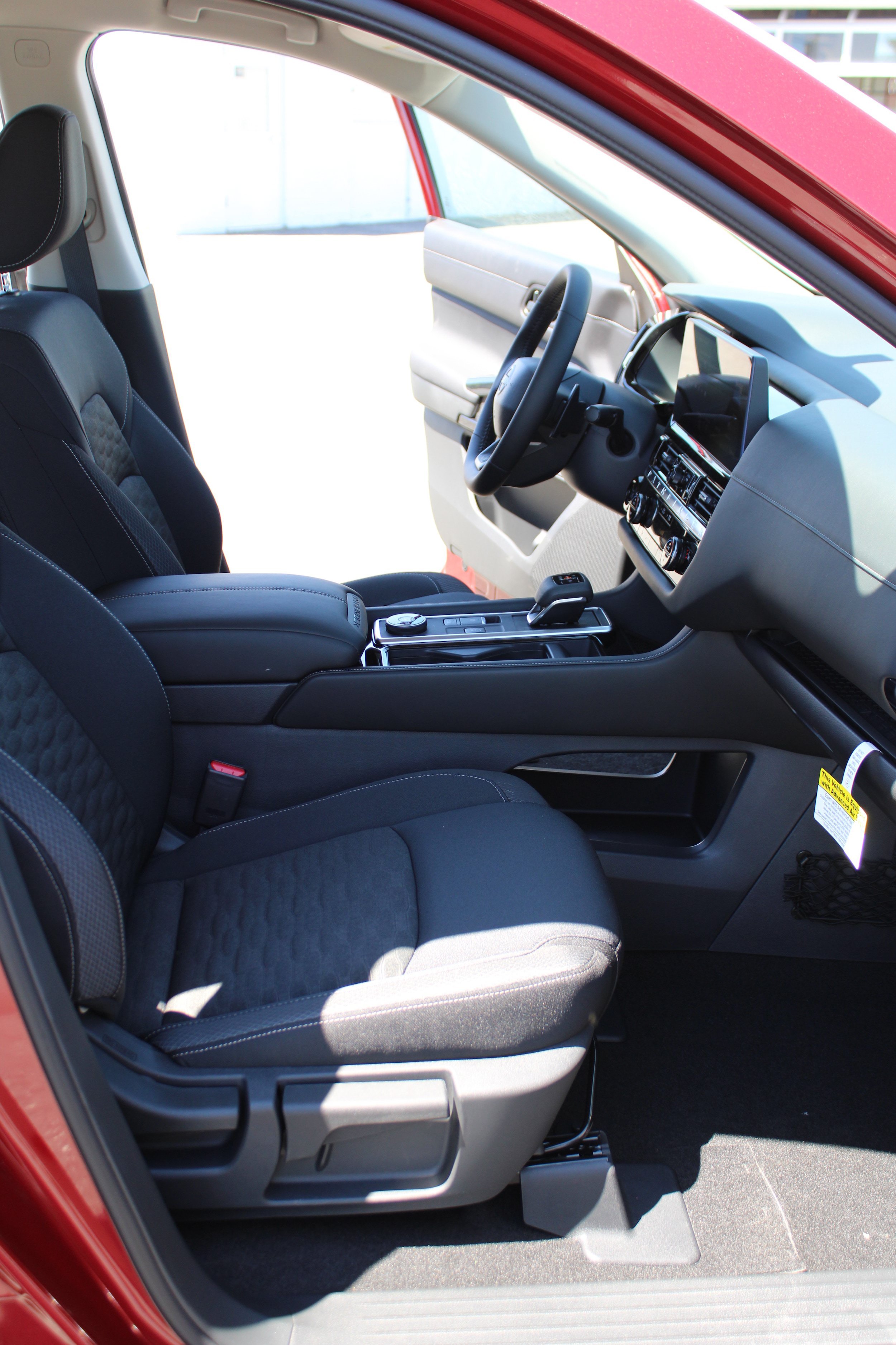 2026 Nissan Pathfinder SV - Photo 15