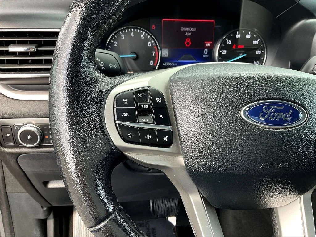 Used 2023 Gray Ford XLT image 11
