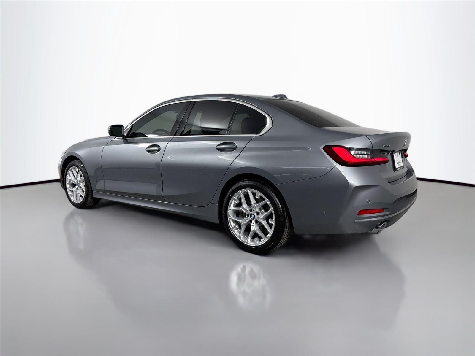 New 2026 Skyscraper Grey Metallic BMW 330i NA xDrive image 8