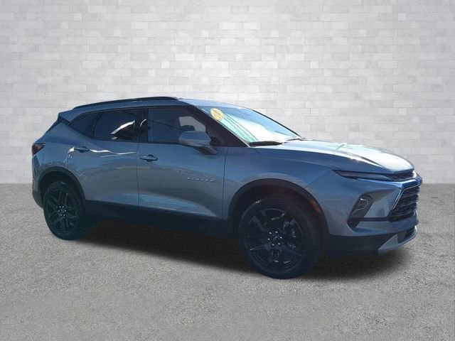 New 2026 Sterling Gray Metallic Chevrolet 2LT image 2