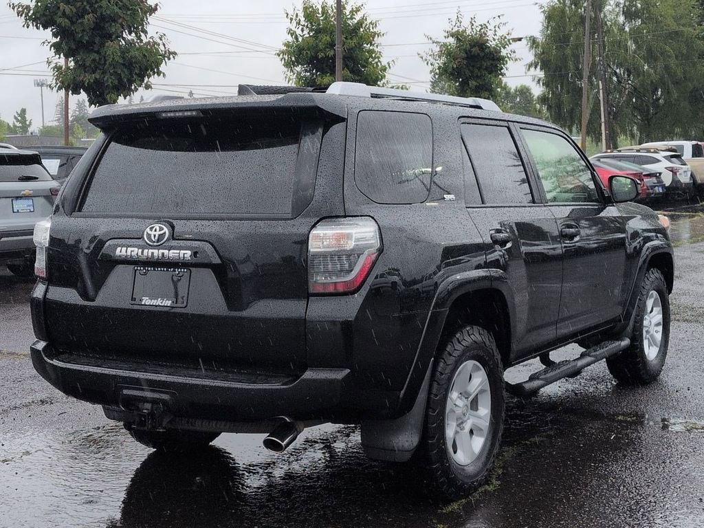Used 2016 Midnight Black Metallic Toyota SR5 image 5
