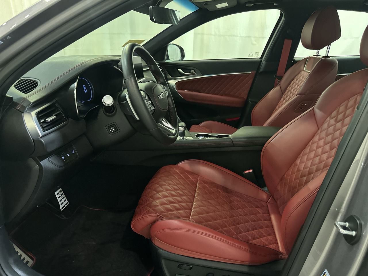 2025 GENESIS G70 Sport Advanced - Photo 14