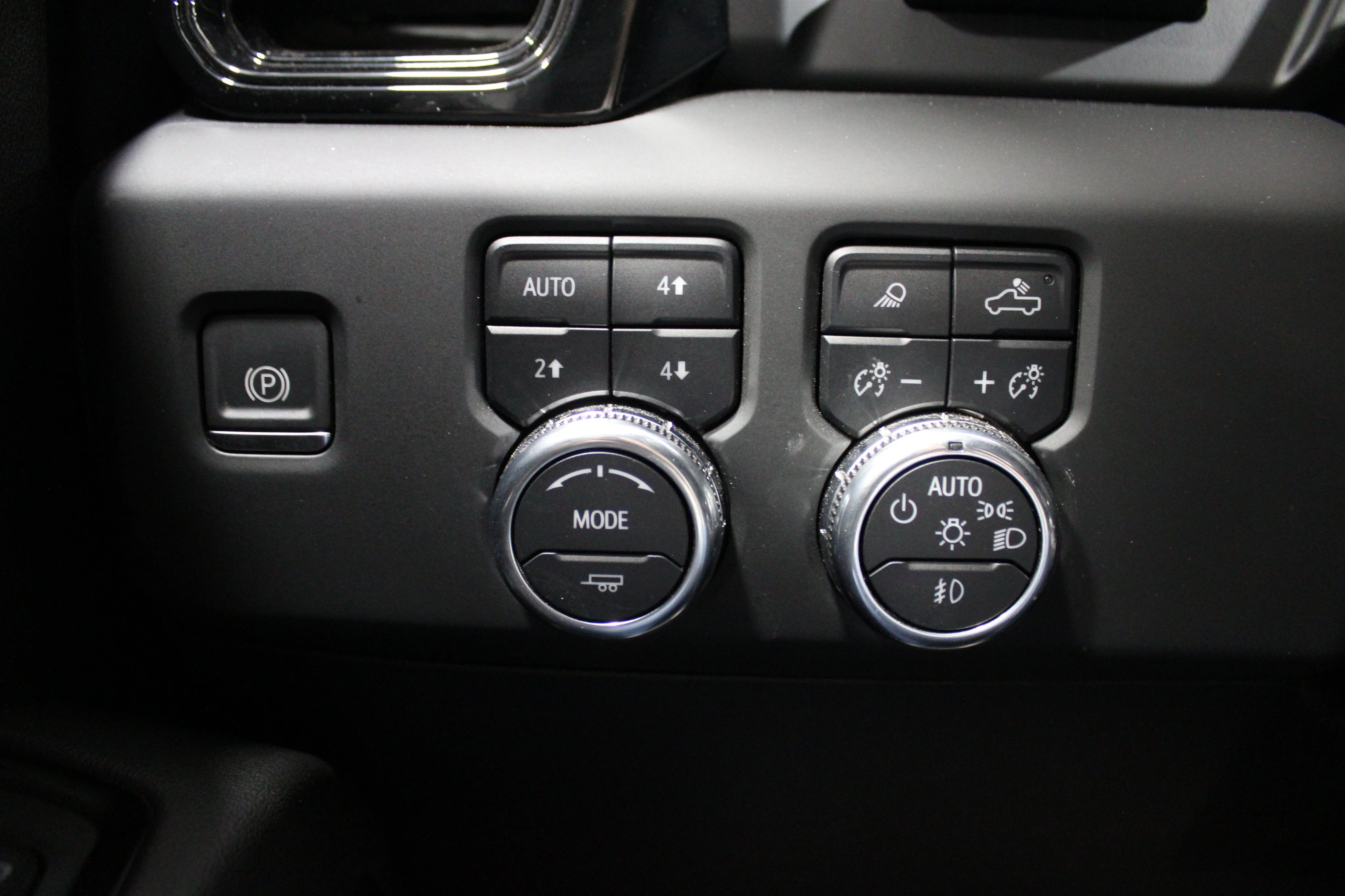 2024 GMC Sierra 1500 AT4 - Photo 8