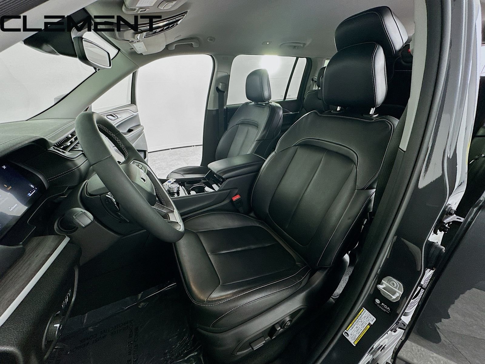 Used 2023 Gray Jeep Limited image 29