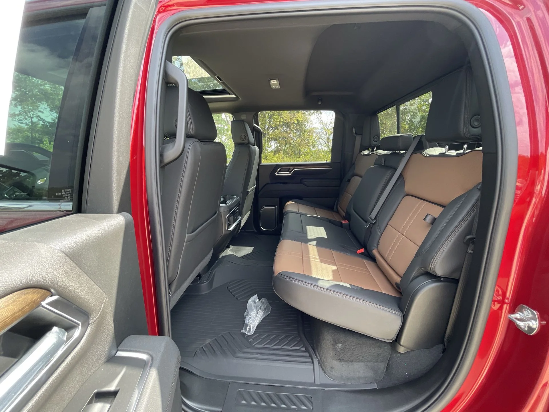 New 2025 Radiant Red Tintcoat Chevrolet High Country image 27