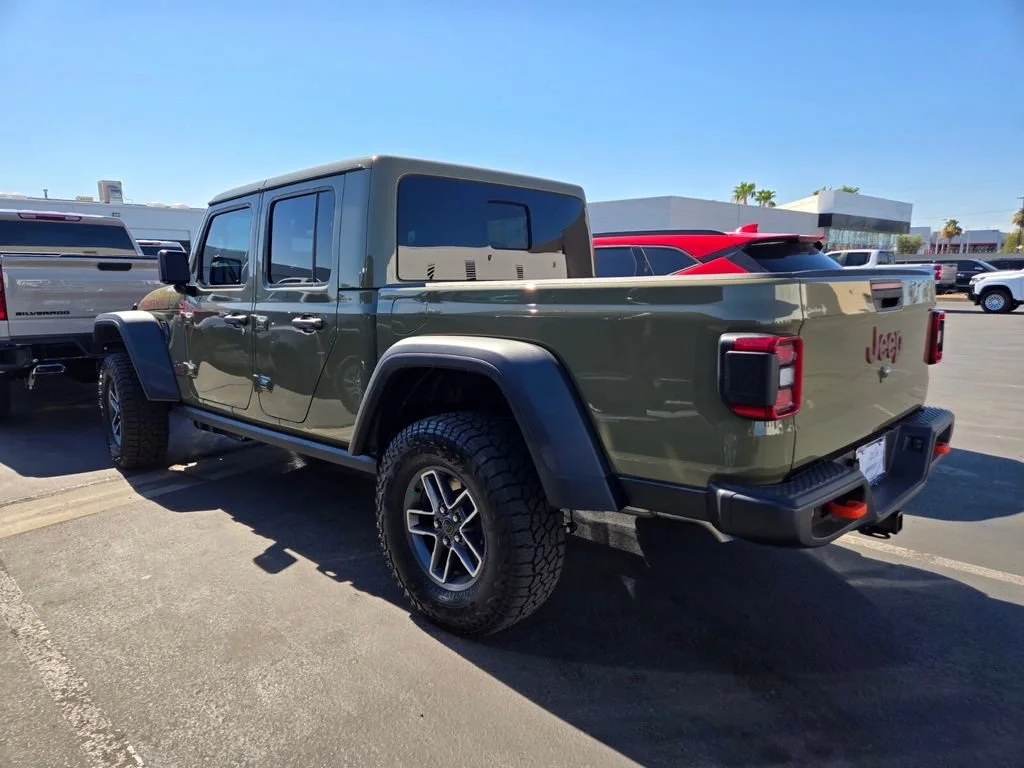 Used 2026 Green Jeep Mojave image 2