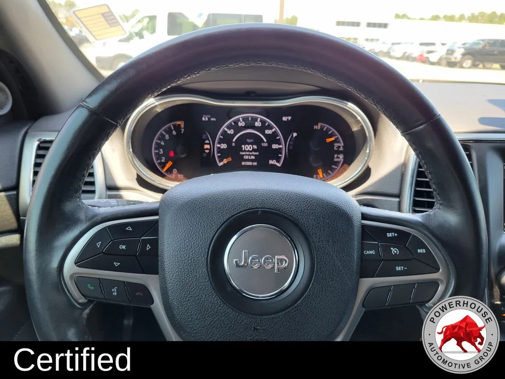 Used 2018 Gray Jeep Laredo E image 31