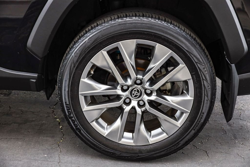 Used 2019 Midnight Black Metallic Toyota Limited image 7