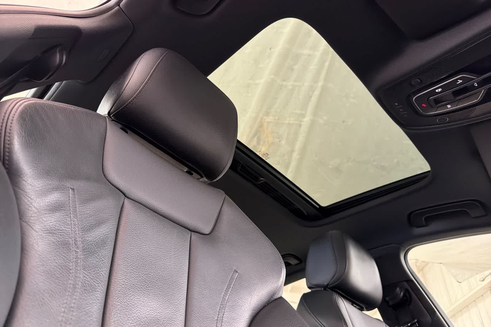 Used 2018 White Audi Premium Plus image 16