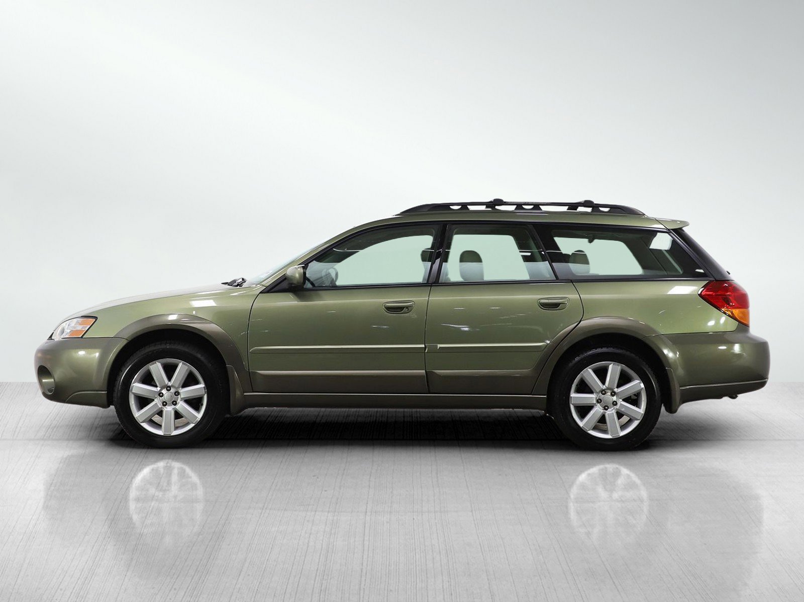 Used 2006 Subaru Outback I with VIN 4S4BP62C067360573 for sale in Minneapolis, Minnesota