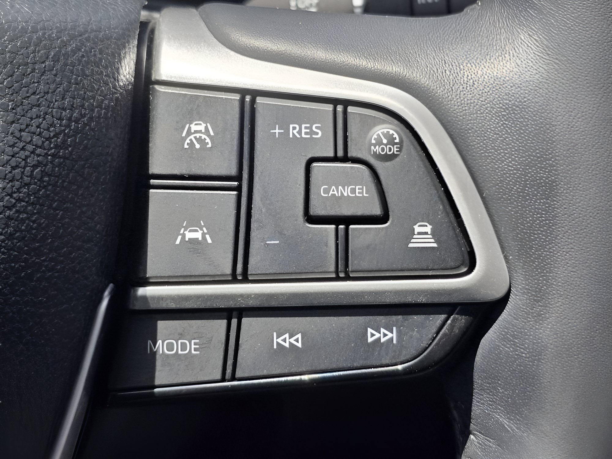 Used 2024 Pearl Toyota XLE image 12