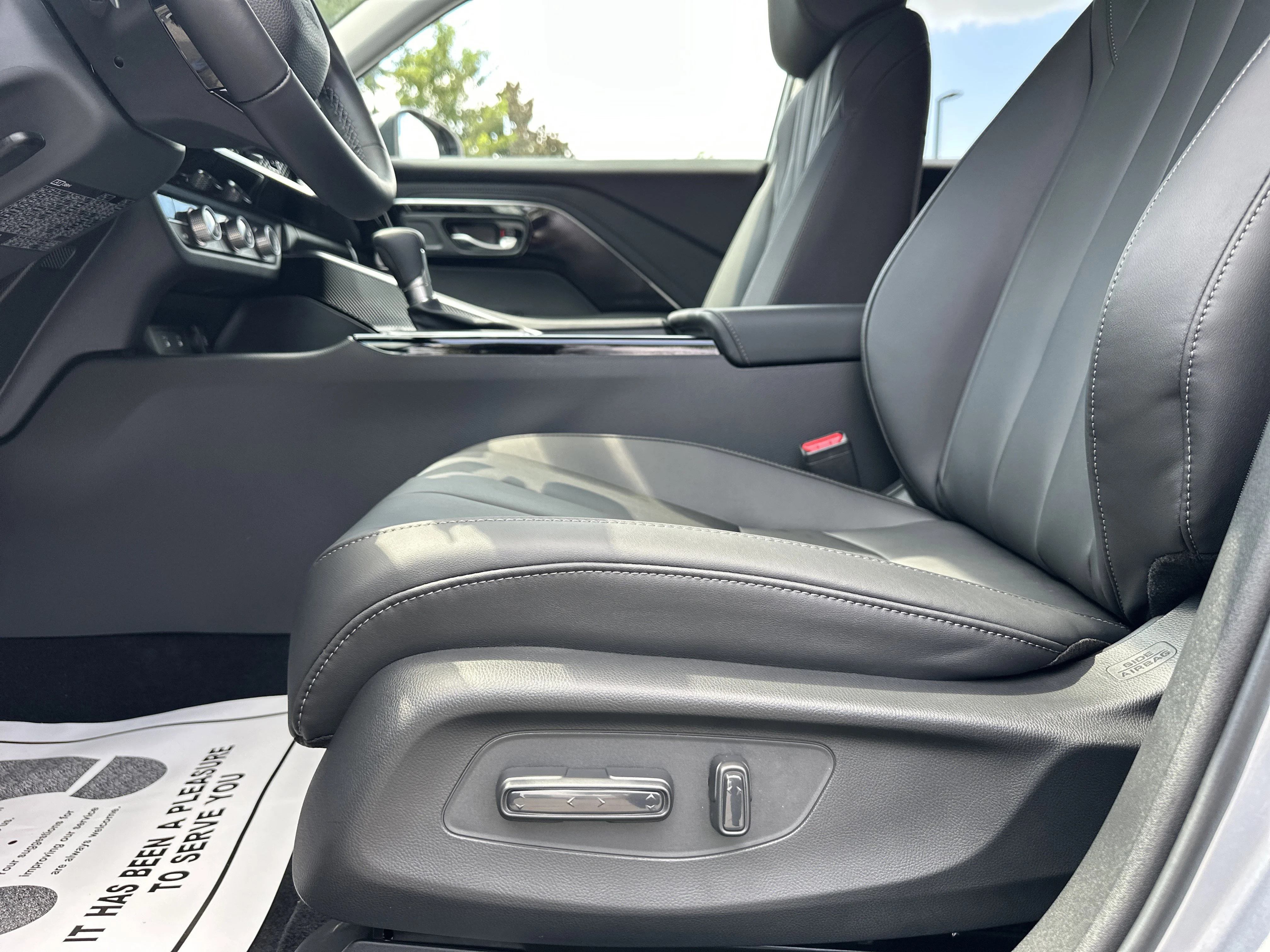 New 2025 Solar Silver Metallic Acura  image 9
