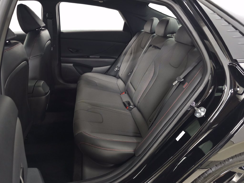 2025 Hyundai Elantra N Line - Photo 37