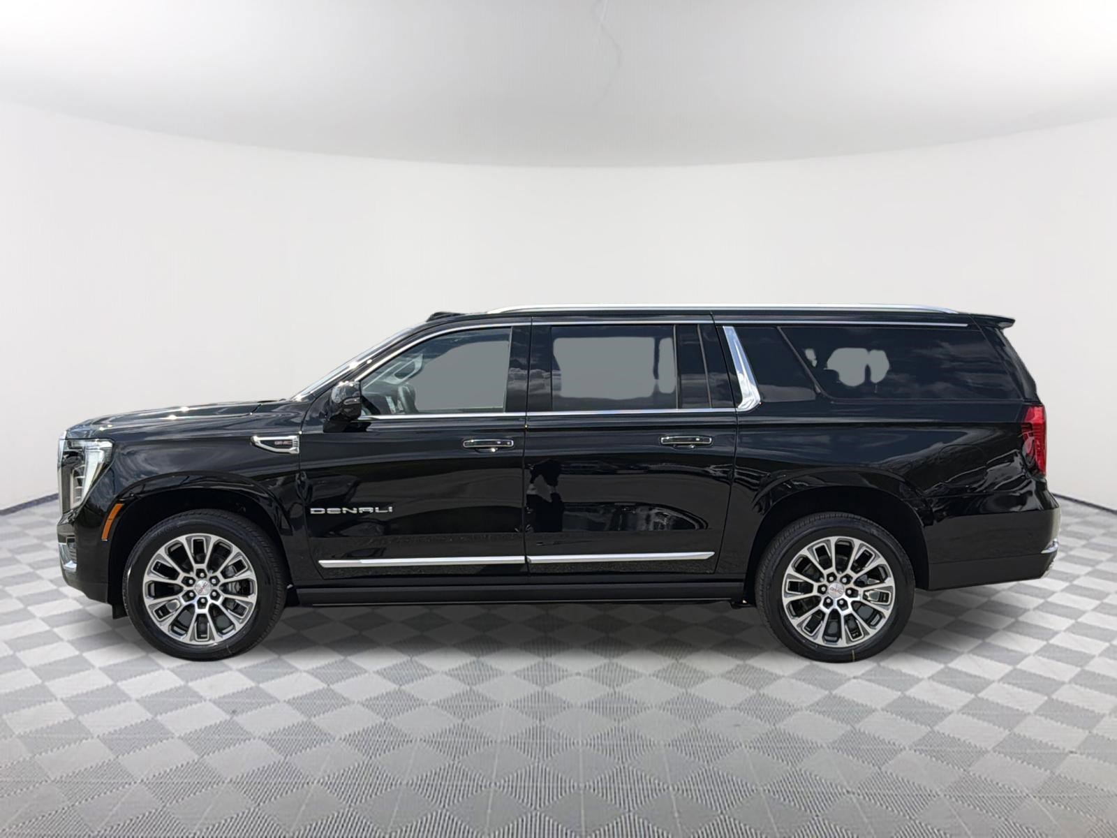2026 GMC Yukon XL Denali - Photo 6