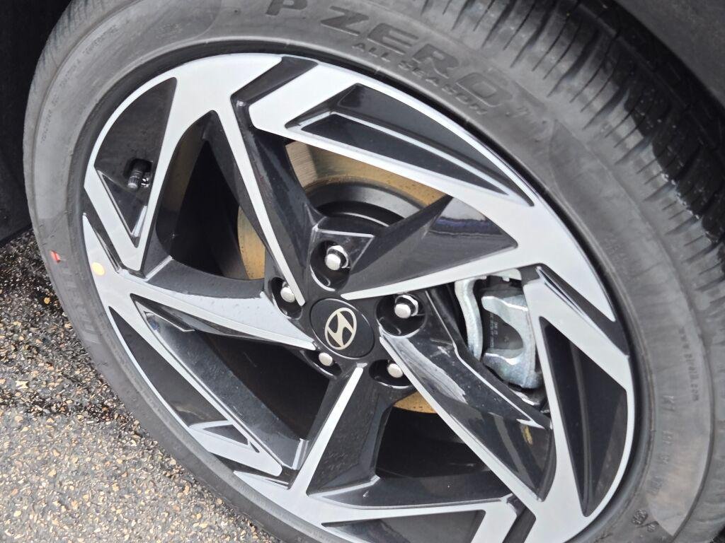 New 2026 Black Hyundai SEL Sport image 15