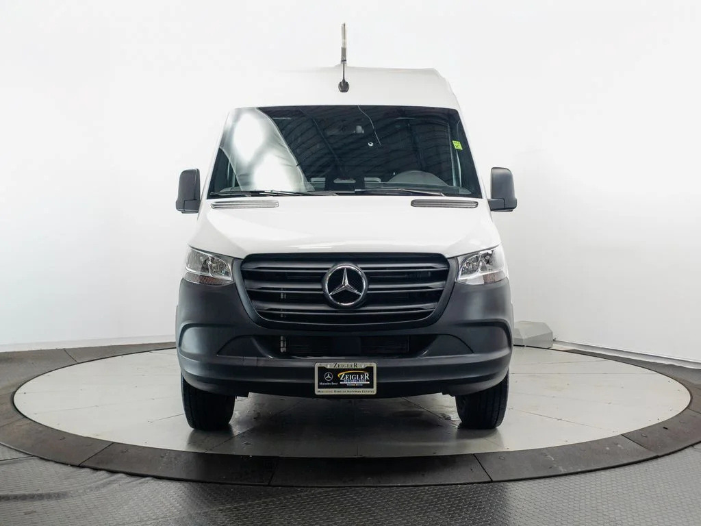 Used 2025 White Mercedes-Benz Cargo 144 WB image 2