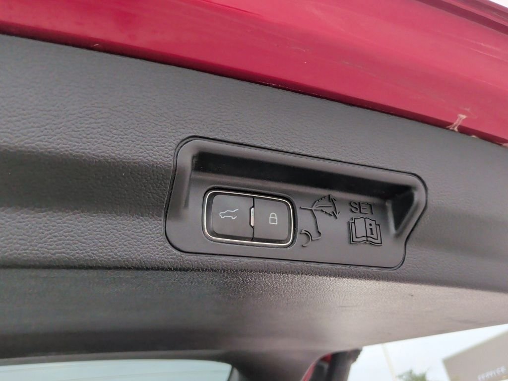 Used 2020 Rapid Red Metallic Tinted Clearcoat Ford ST image 47