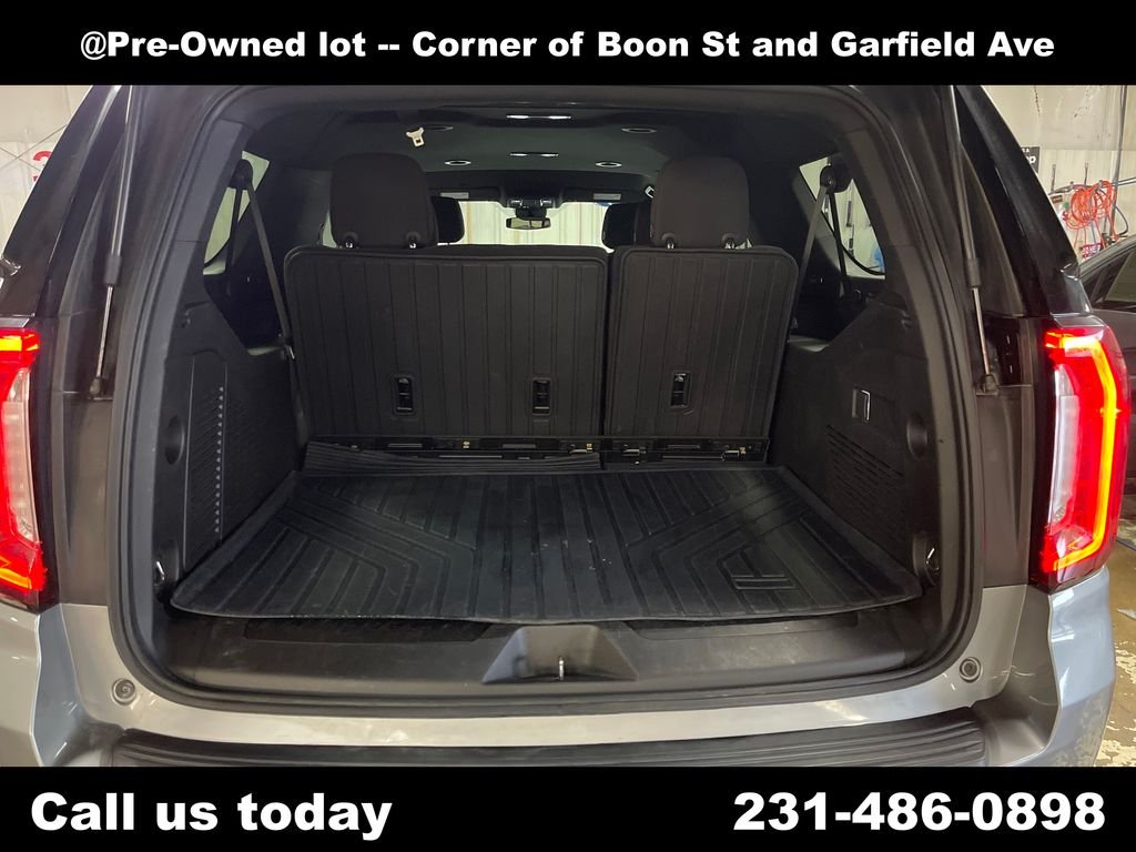 Used 2023  GMC SLE image 22