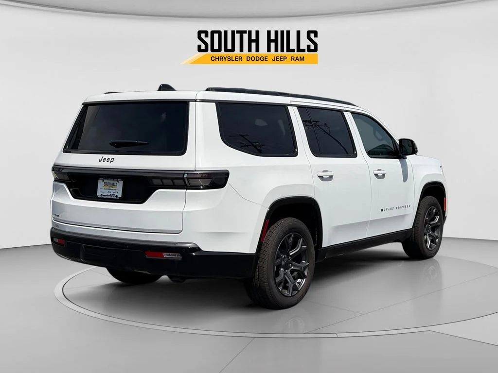 New 2026 Bright White Clear-Coat Exterior Paint Jeep Limited Altitude image 5