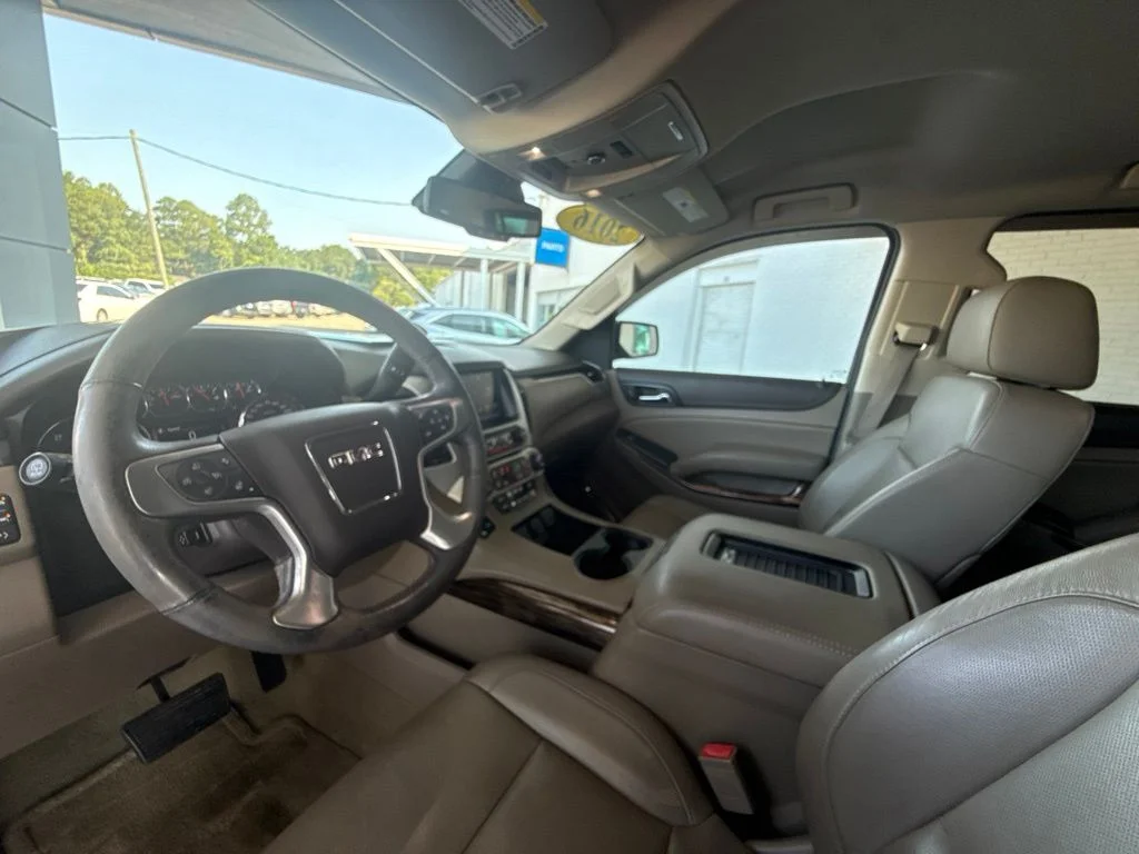 Used 2016 White GMC SLT image 26