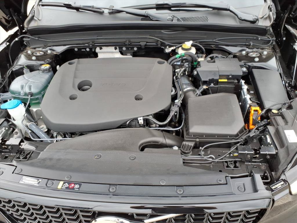 New 2026 Onyx Black Volvo Core image 10