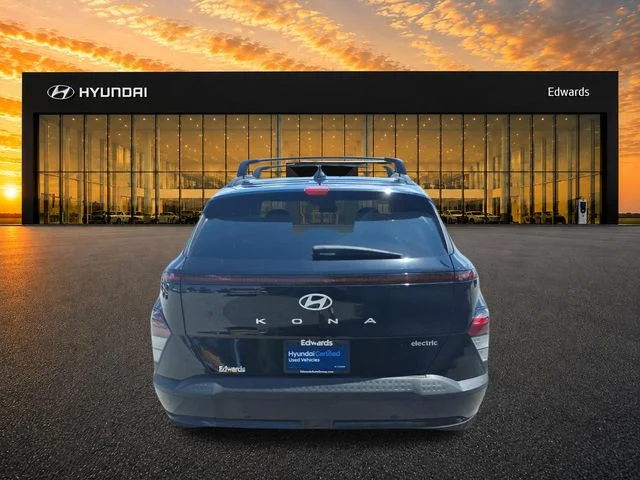 Used 2024 Black Hyundai SEL image 8