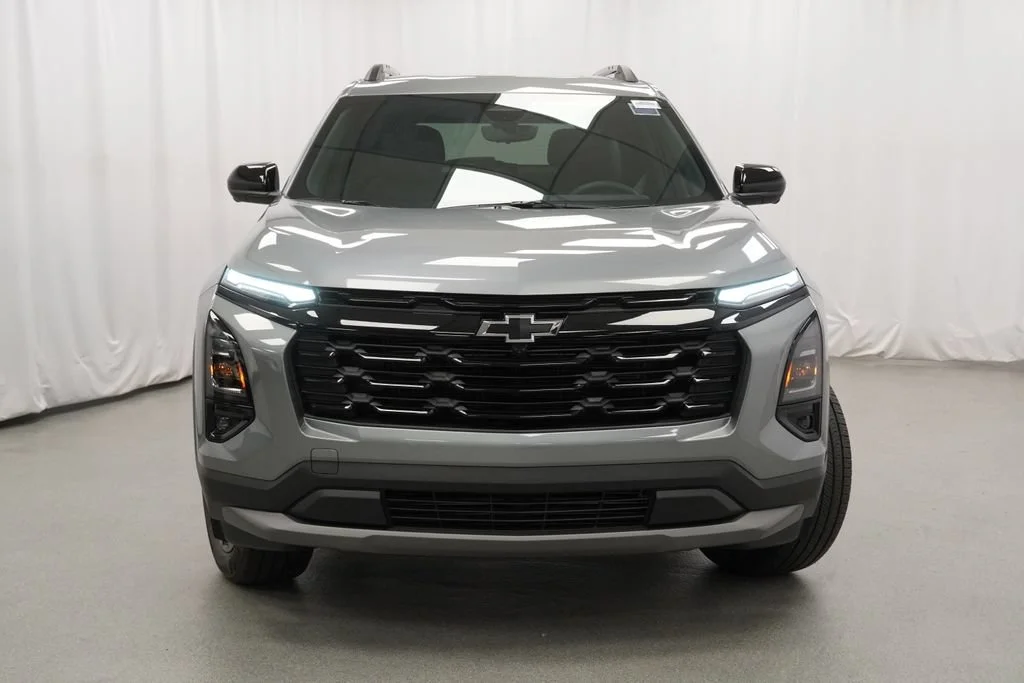 New 2027 Sterling Gray Metallic Chevrolet AWD LT image 32
